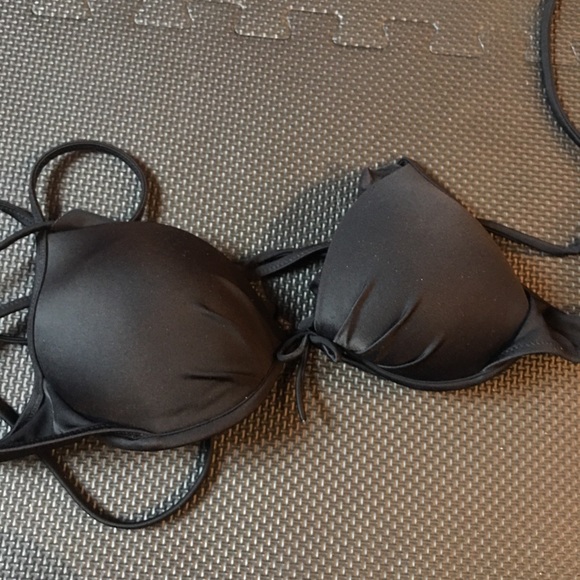 Victoria’s Secret Push-up Bathing Suit Top - Picture 2 of 2